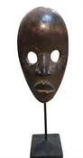 'Running' Mask Danh Tribe