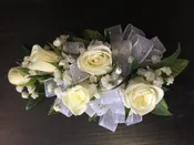 5 SWEET HEART ROSE WITH BABY'S BREATH