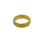 18K Gold Floral Vine Band Ring – Mid‑Century Gold Jewelry – Relief Design