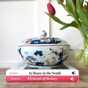 18th Century Chinese Export Large Imari Porcelain Tureen