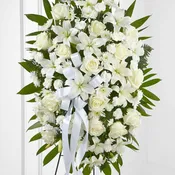 Exquisite tribute Spray
