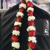 Roses & Carnations Leis