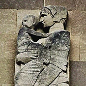 Anaclitic Depression and the Archetype of the Feminine