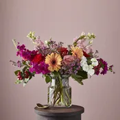 22-V4 Grand Gesture Bouquet