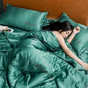 100% Washed Silk Summer Quilt Embroidery Smooth Ice Cooling Comforter for Bed Silky Solid Blanket Soft Cool Summer Blanket