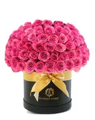 100 pink roses in a luxury box