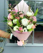 Blush & White BouquetSignature Flower Arrangements in Huntington NY | Floras Avenue
Floras Avenue