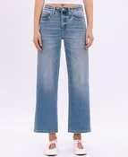 Abound High Rise Crop Jeans – Medium Wash