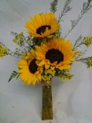 3 LARGE SUNFLOWERS WITH FILLER IN A TALL VASE! (E)