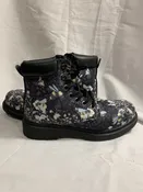 Women’s Boots W/ Floral Design Size 6.5 M Runs Large.