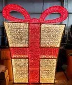 10′ 3D GIFT BOX HOLIDAY LIGHT DISPLAY