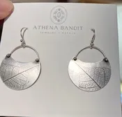 ATHENA BANDIT SMALL HYDRANGEA CRESCENT EARRING IN SILVER