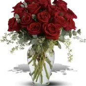 Full Heart - 16 Premium Red Roses