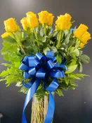 12 Yellow Roses Arrangements