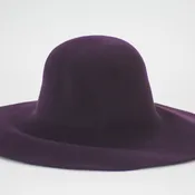 Aubergine Suede Capeline