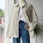 7115 by Szeki Utility Jacket in Stone, Small