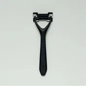 2-Blade Pivoting Head Razor Kit