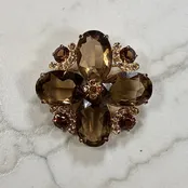 Vintage Monet Brooch — FOLKLORICA