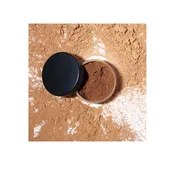 Loose Powder, silky and lightweight w/ satin powder puff