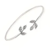 14k White Gold .25 ct tw Leaf Design Diamond Bracelet