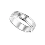 11-8067 Wedding Band