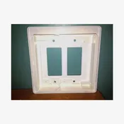 Conversion Bracket for Premise Style Wiring - Allows standard size decora switches to fit inside oversized holes used with Smarthouse blocks or wall switches.