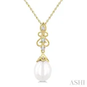 10X8 MM Cultured Pearl and 1/20 Ctw Round Cut Diamond Fashion Pendant With Chain in 10K Yellow Gold