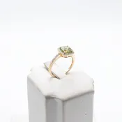 14 Karat Yellow Gold Ring with Peridot and Diamonds
