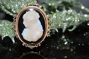 10K and 14K Agate Cameo Gold Mourning Pendant and Brooch