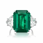 15.26 ct of Colombian Emerald Ring with Diamond