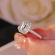 1 Carat Moissanite Solitaire Ring — 925 Sterling Silver | Le'Var