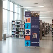 MAIZE 33.5 Value Retractable Banner Stand