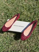 Banana Republic Size 8.5 Maroon Flats