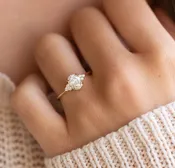 1.07 cttw. Oval Diamond Ring