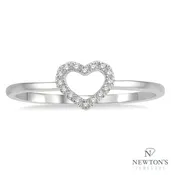 10kt White Gold Diamond Heart Ring