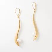 Pearl in a Pod Earrings
