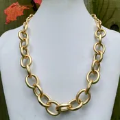 Classic oval links brushed gold necklace
