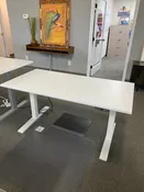 Bennia Base Adjustable Height Table