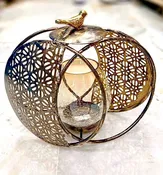 Accent candle holder