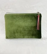 Moss Clutch