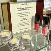 Lip Love duo — The Leslie Studio