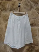 100% Linen Bermuda Shorts in White