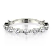 Alternating Large & Small Diamond Band