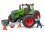 1:16 Fendt 1050 Toy Tractor with Accessories