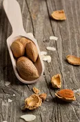Almonds in their Shell (Organic, Raw, Unpasteurized, Nonpareil)