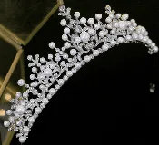 Adoration Tiara