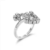 18K white gold Fancy diamond ring