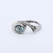Estate 18K White Gold Blue Topaz Scroll Ring