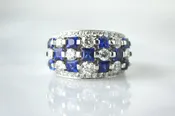 Alternating Diamond and Sapphire Band