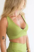 Aria Crop